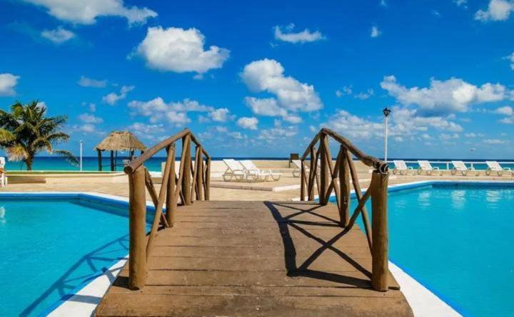 Beachfront Apartments Cancún Kültér fotó