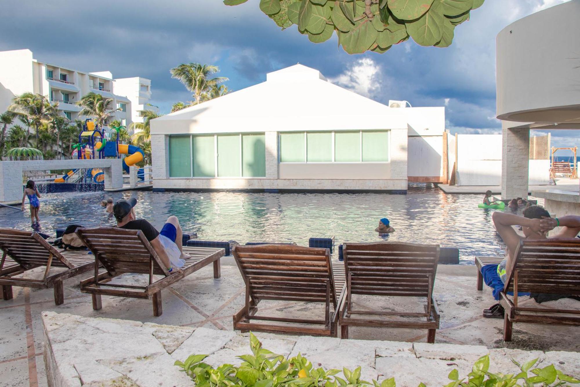 Beachfront Apartments Cancún Kültér fotó