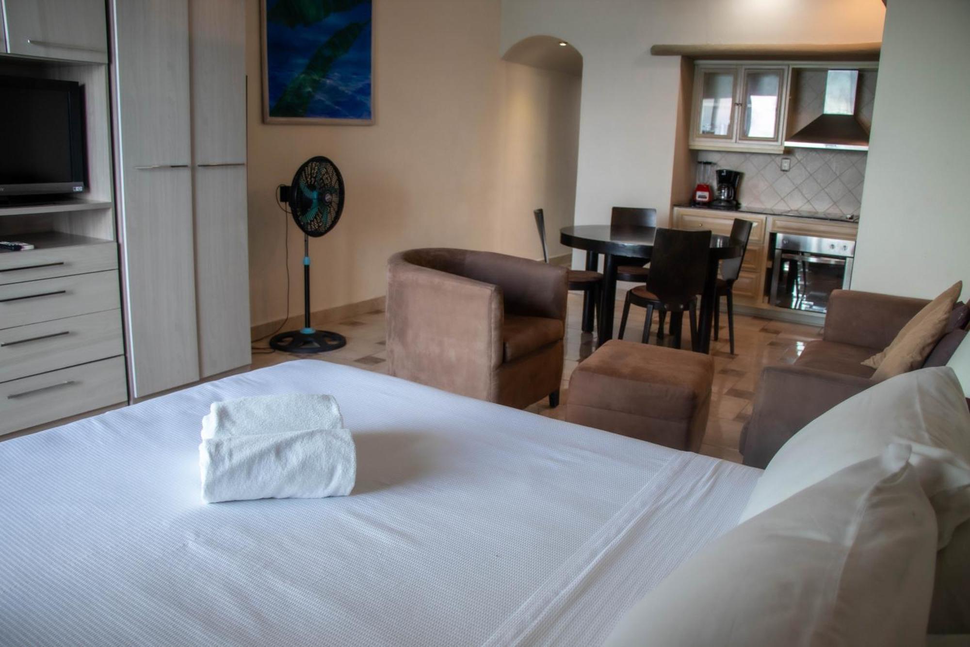 Beachfront Apartments Cancún Szoba fotó