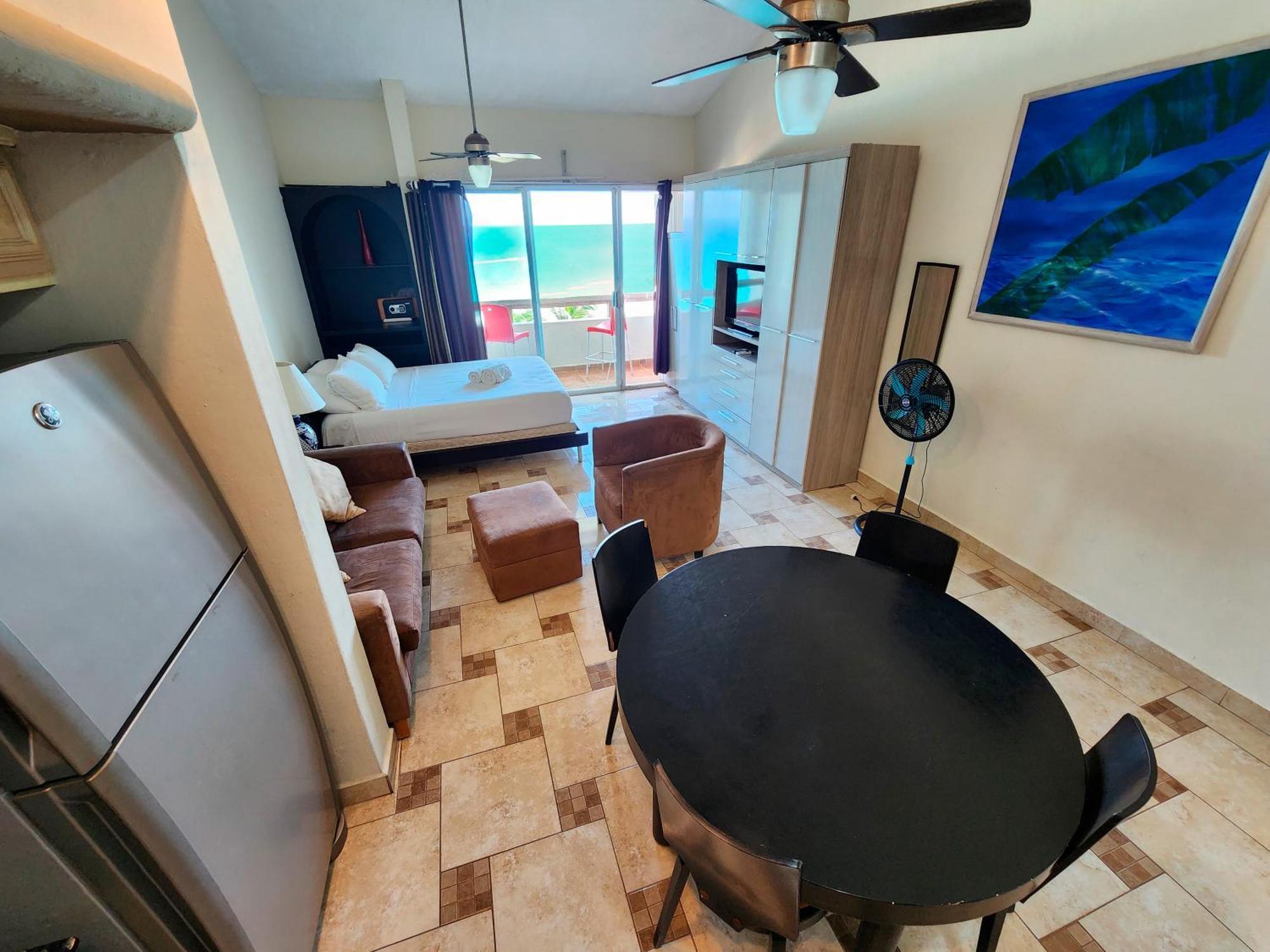 Beachfront Apartments Cancún Szoba fotó
