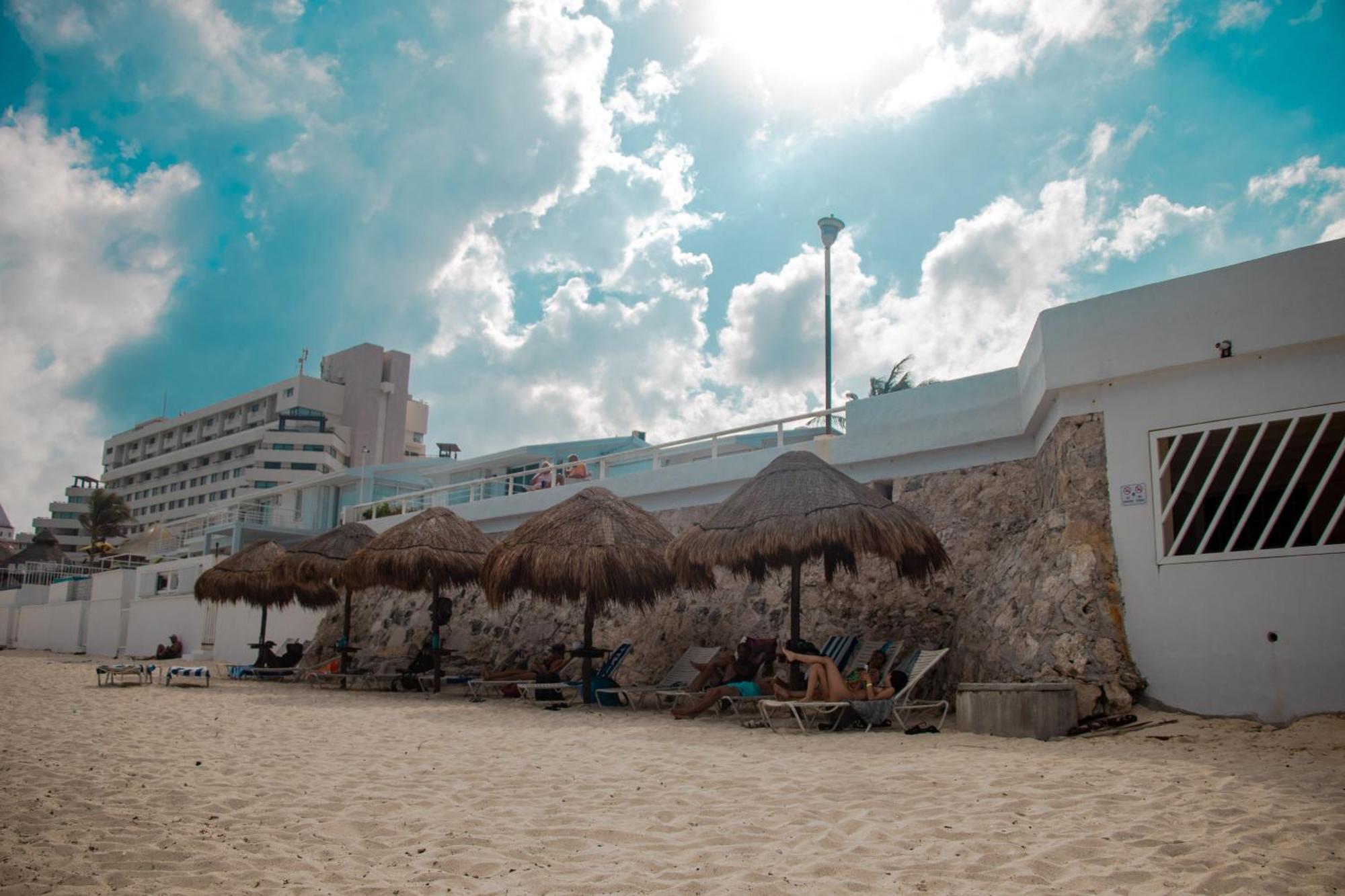 Beachfront Apartments Cancún Kültér fotó